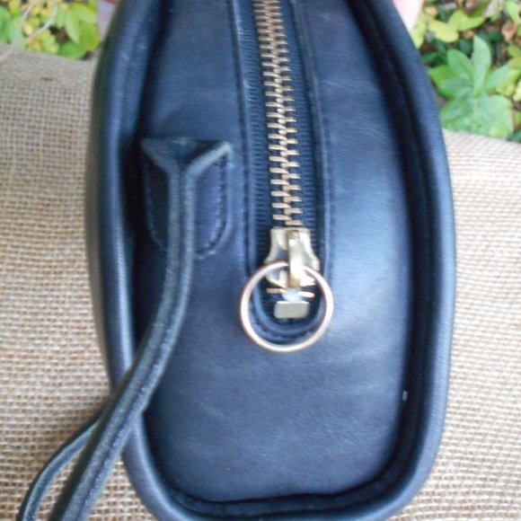 SOLD**Vintage Coach Kimball Bag,9911 in Black - Picture 5 of 8